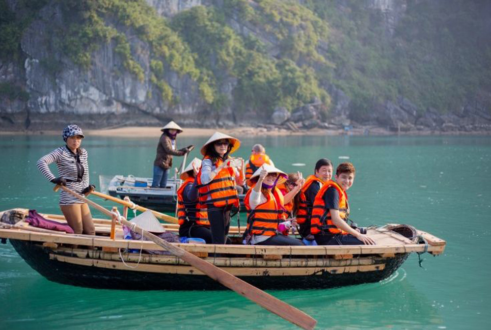 Ha Long Bay Bamboo basket boat ride