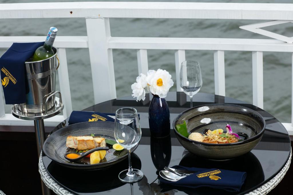 Ha Long Bay Hermes Cruise7