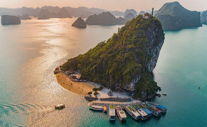 Halong Bay Titov Island